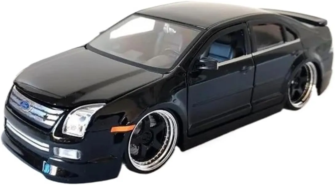 1 24 for Ford 2006 Fusion Sports Car Alloy Diecast Car Model Simulation Toy Collection Display Figure Motor Vehicles Toys