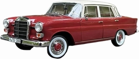 1 18 for Benz 200 1966 Luxury Classic Alloy Car Model Ornament Metal Simulation Toy Hobby Display Motor Vehicles Toys