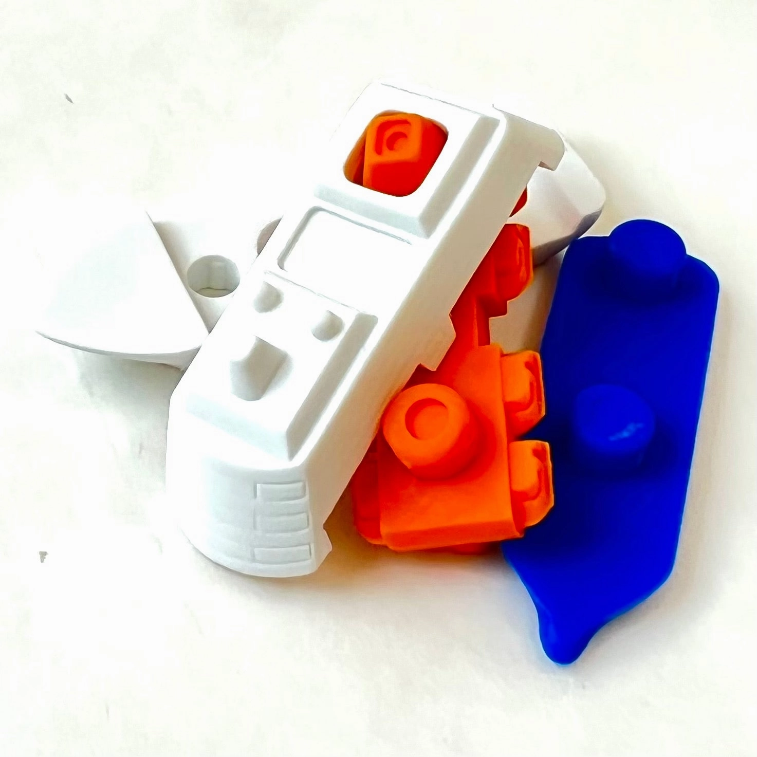 38136 AIRPLANE, HELICOPTER & CRUISE SHIP ERASERS-60