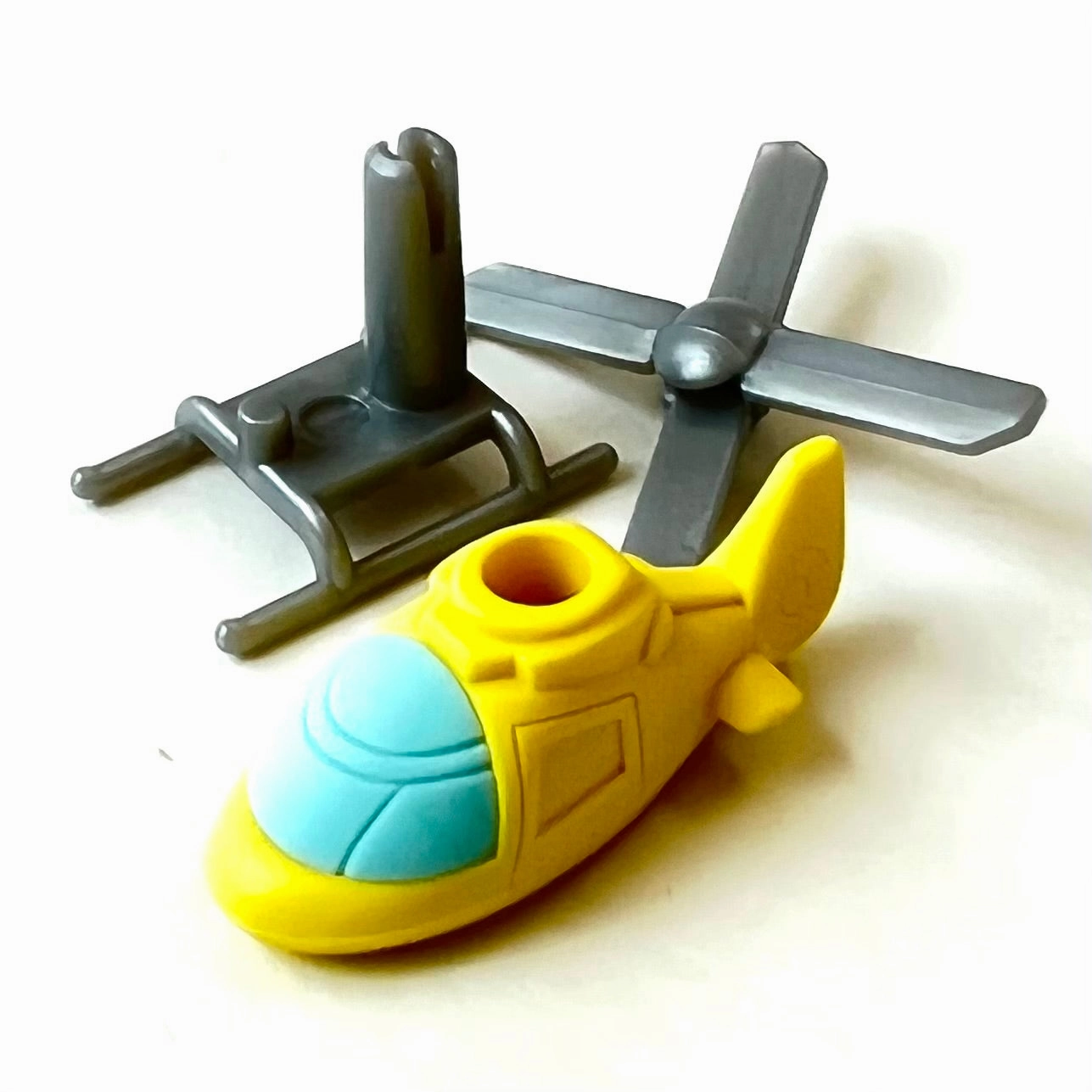 38136 AIRPLANE, HELICOPTER & CRUISE SHIP ERASERS-60