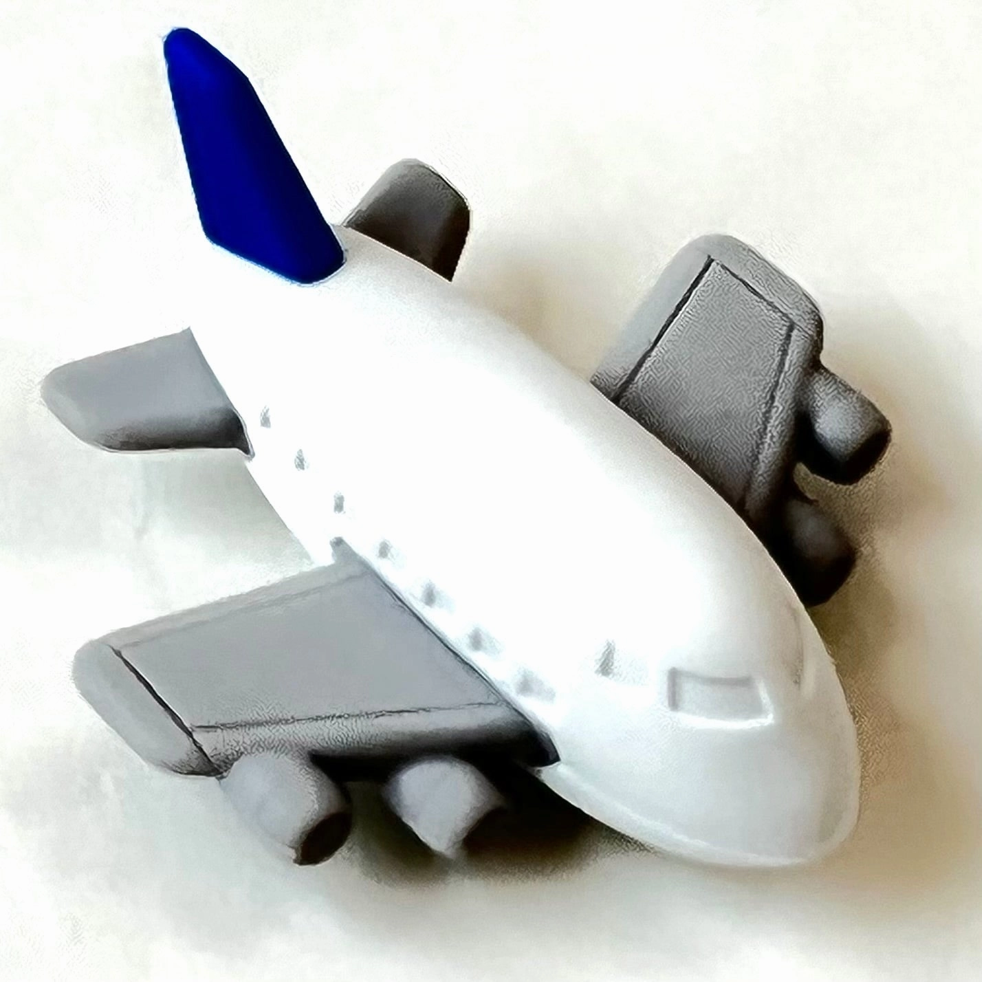 38136 AIRPLANE, HELICOPTER & CRUISE SHIP ERASERS-60
