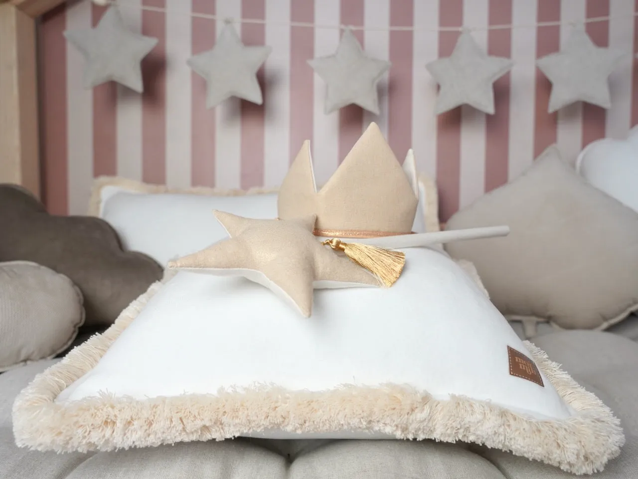 “Beige” Cotton Crown and Wand Magic Set