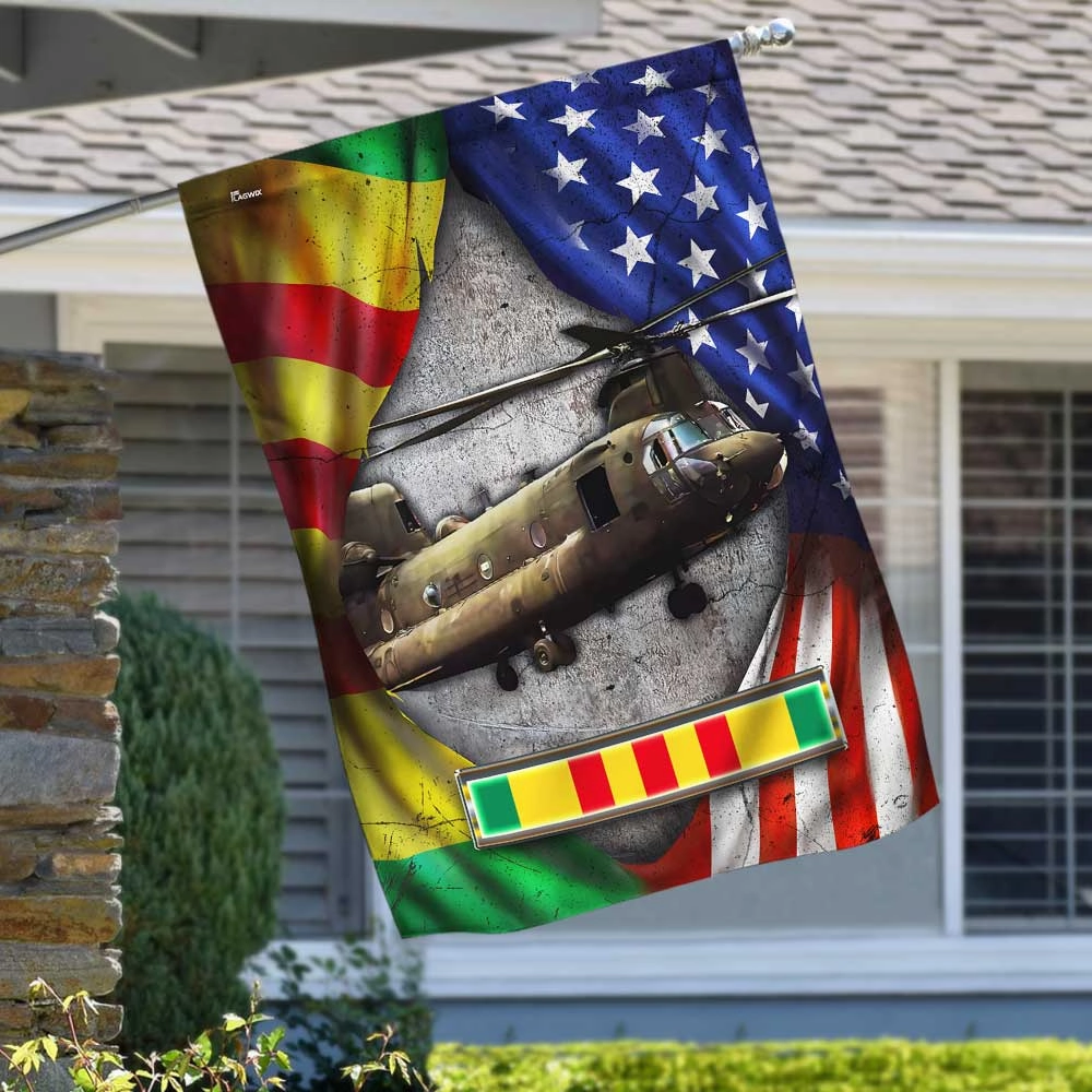 Chinook Helicopter Never Forget Vietnam War Flag DBD2687Fv2