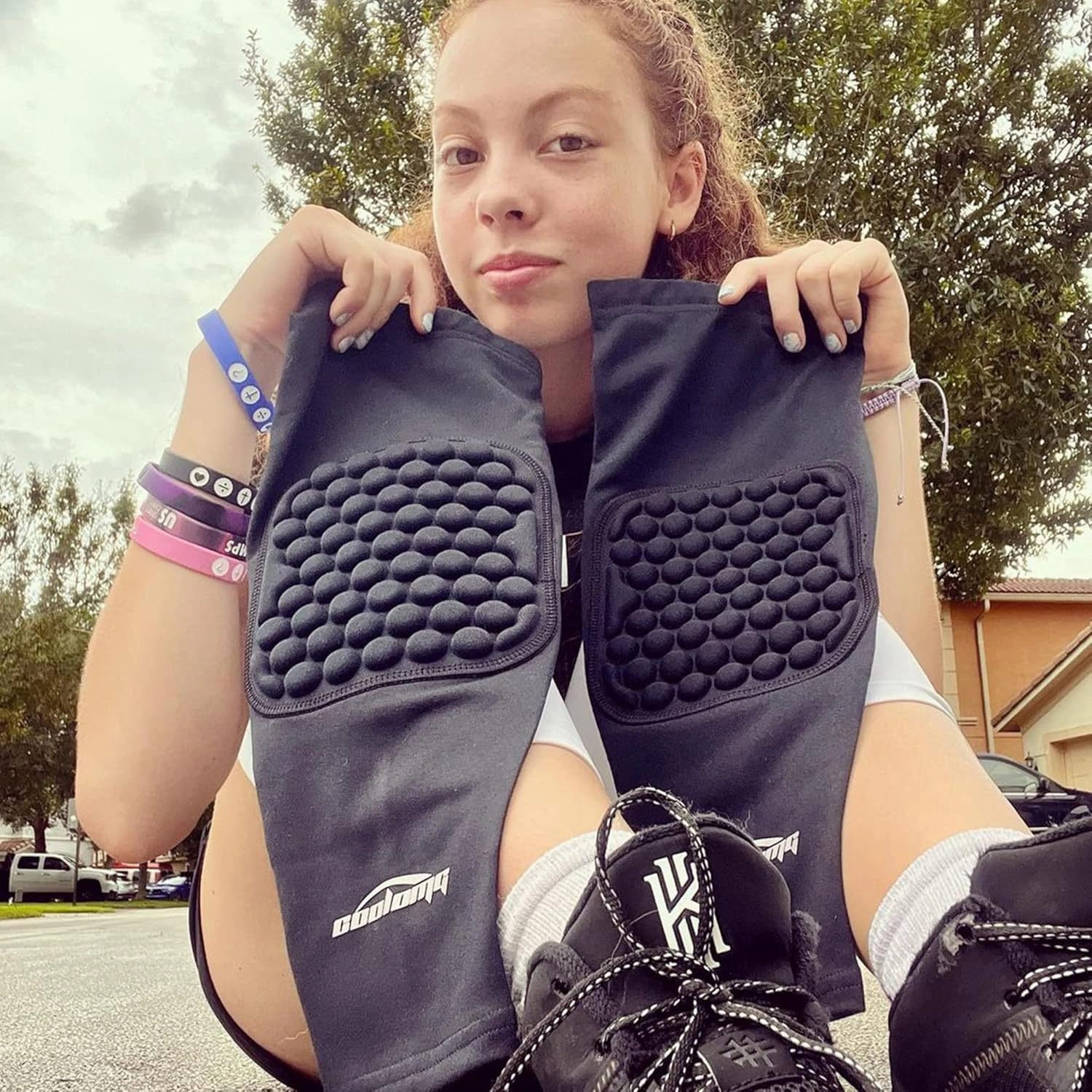 COOLOMG Basketball Knee Pads Youth Kids Adult Football Protective Padded Knee Compression Sleeves Black XL