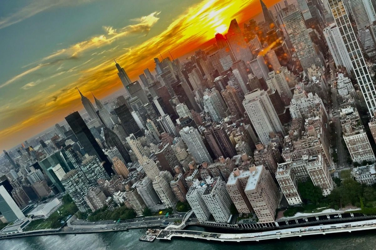 Couples Private Helicopter Tour of NYC from Westchester