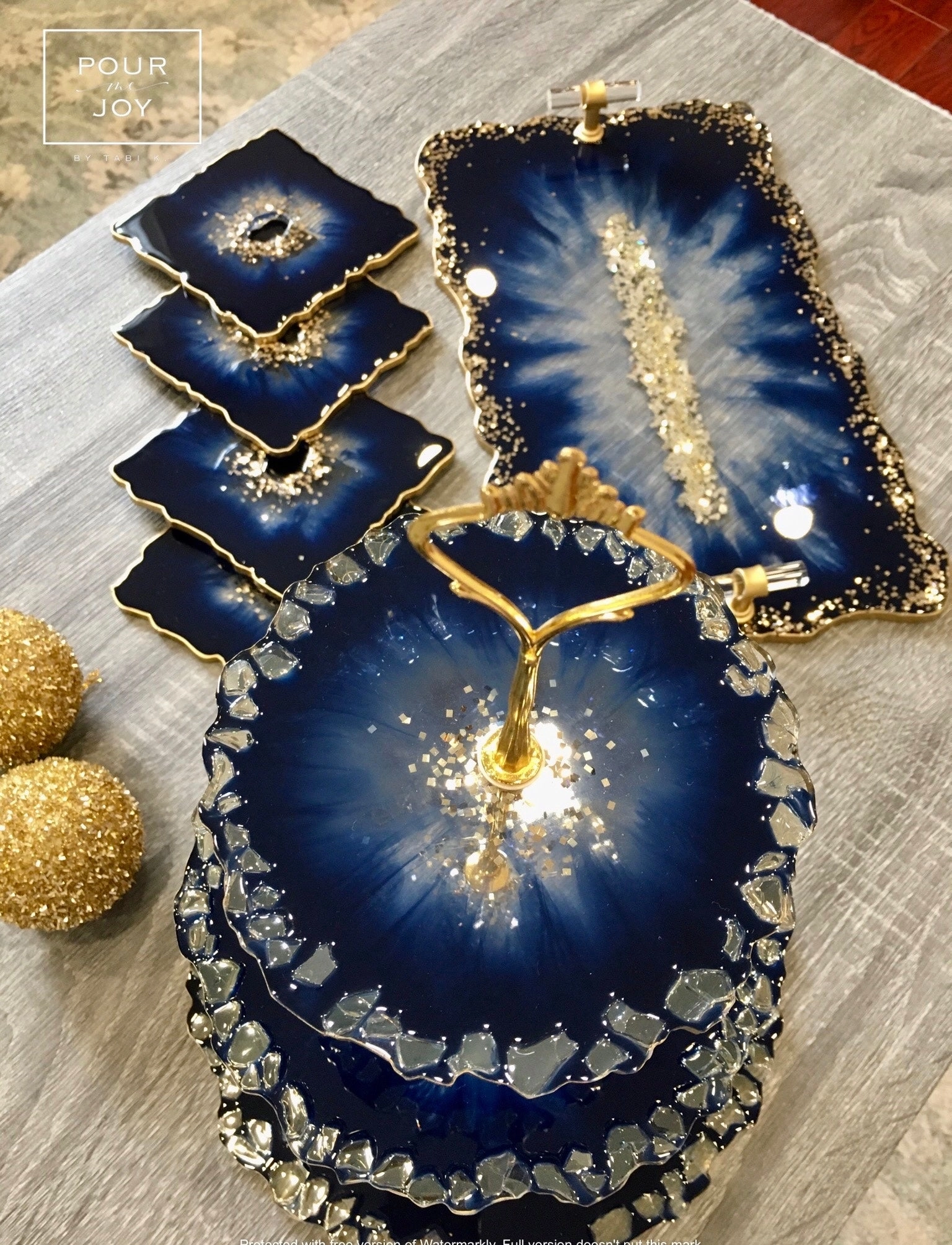 Deep Blue & Gold - Dinning Set - Resin, Gold Sparkles & Mirrors