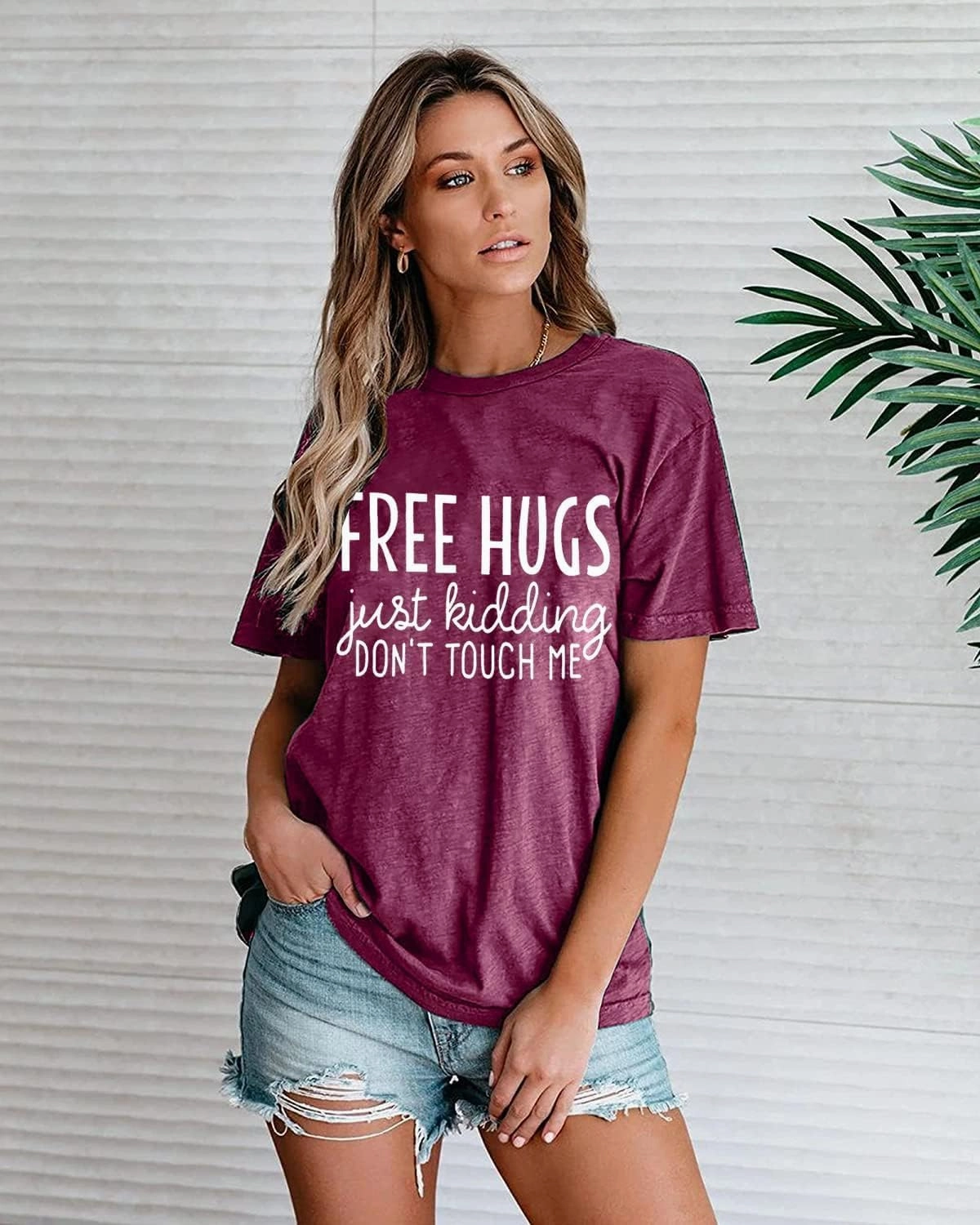 Free Hugs Just Kidding Don't Touch Me Letter Print T Shirts for Womens Funny Saying Graphic Tees Summer Short Sleeve Tops