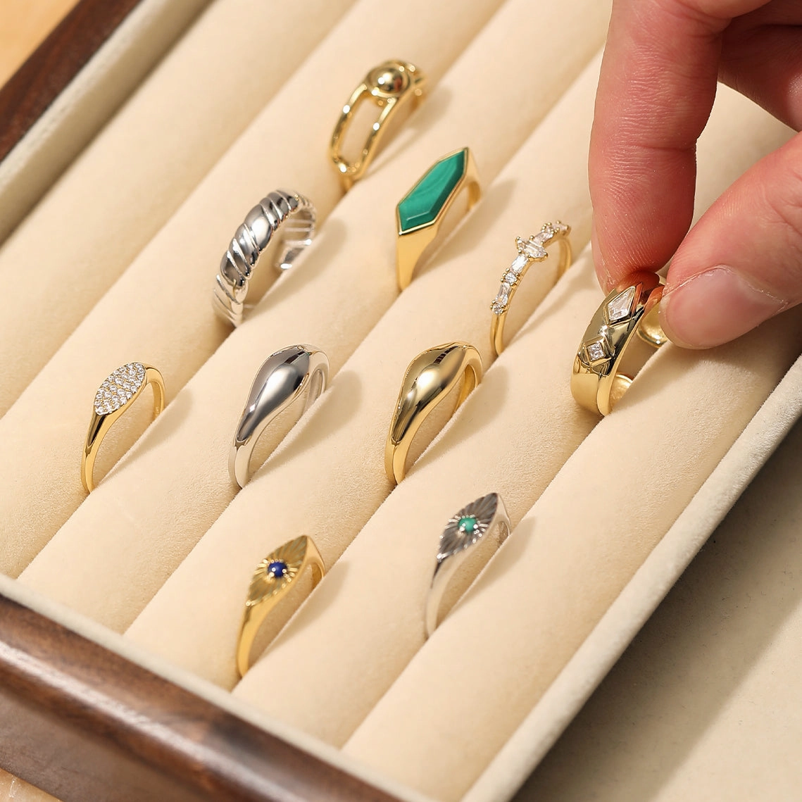 Gold Wave Adjustable Ring 