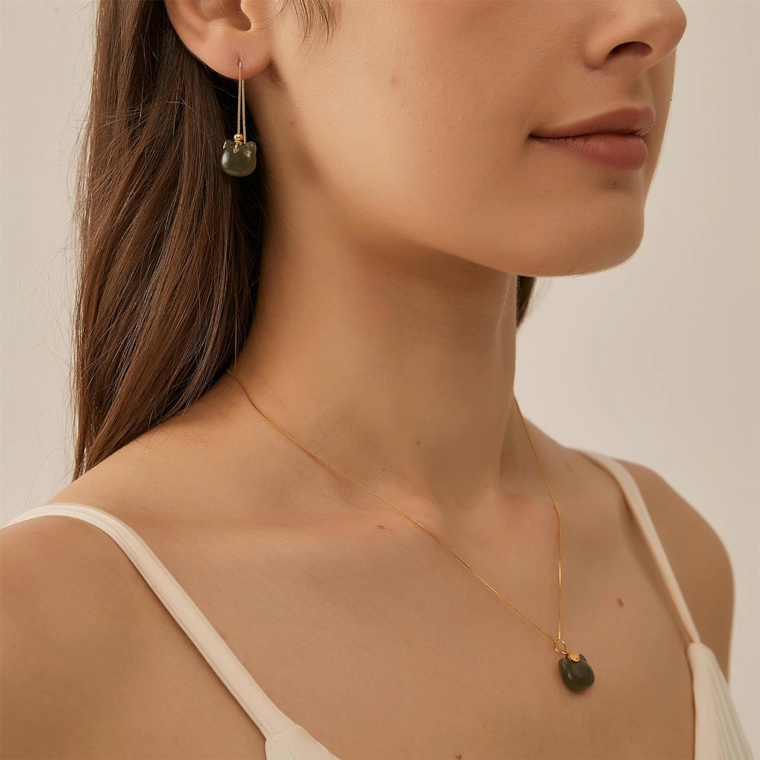 Green Natural Jade Necklace, Cat Shape Jade Pendant for Women, Jade Jewelry for Women Lucky presents for Women Lover (925 Sterling Silver with Gold Plated)