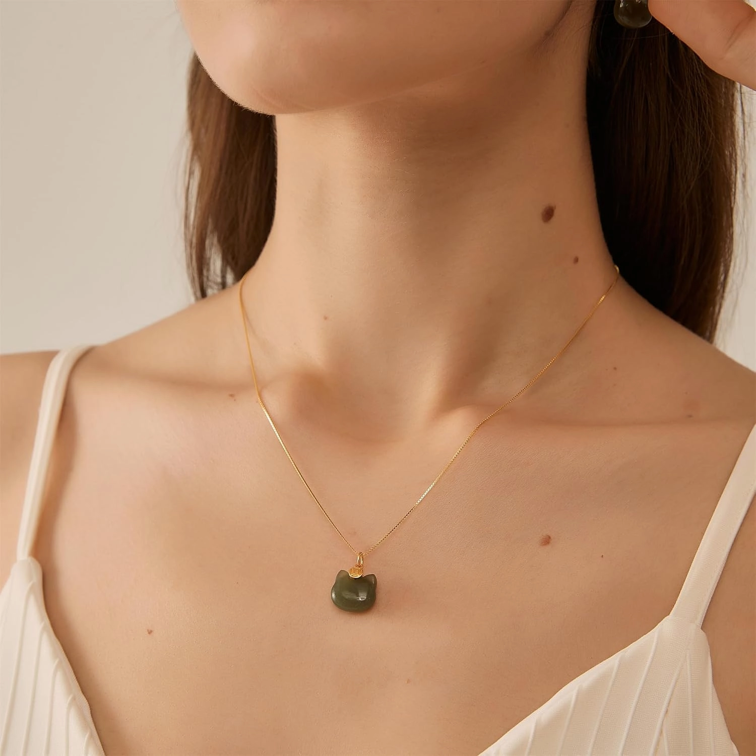 Green Natural Jade Necklace, Cat Shape Jade Pendant for Women, Jade Jewelry for Women Lucky presents for Women Lover (925 Sterling Silver with Gold Plated)