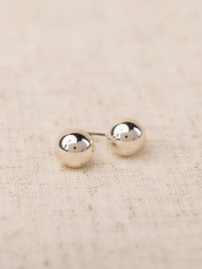 GRENADA SHINY SILVER MEDIUM STUDS
