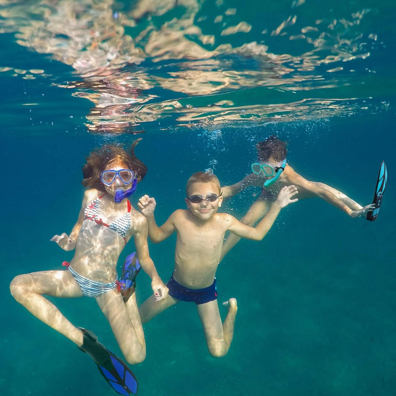 Kids Mask Fins Snorkel Set Snorkeling Packages, with Diving Mask, Snorkel, Adjustable Swim Fins, Mesh Bag, Anti-Fog Anti-Leak Snorkeling Gear for Kids for Snorkeling Swimming Diving