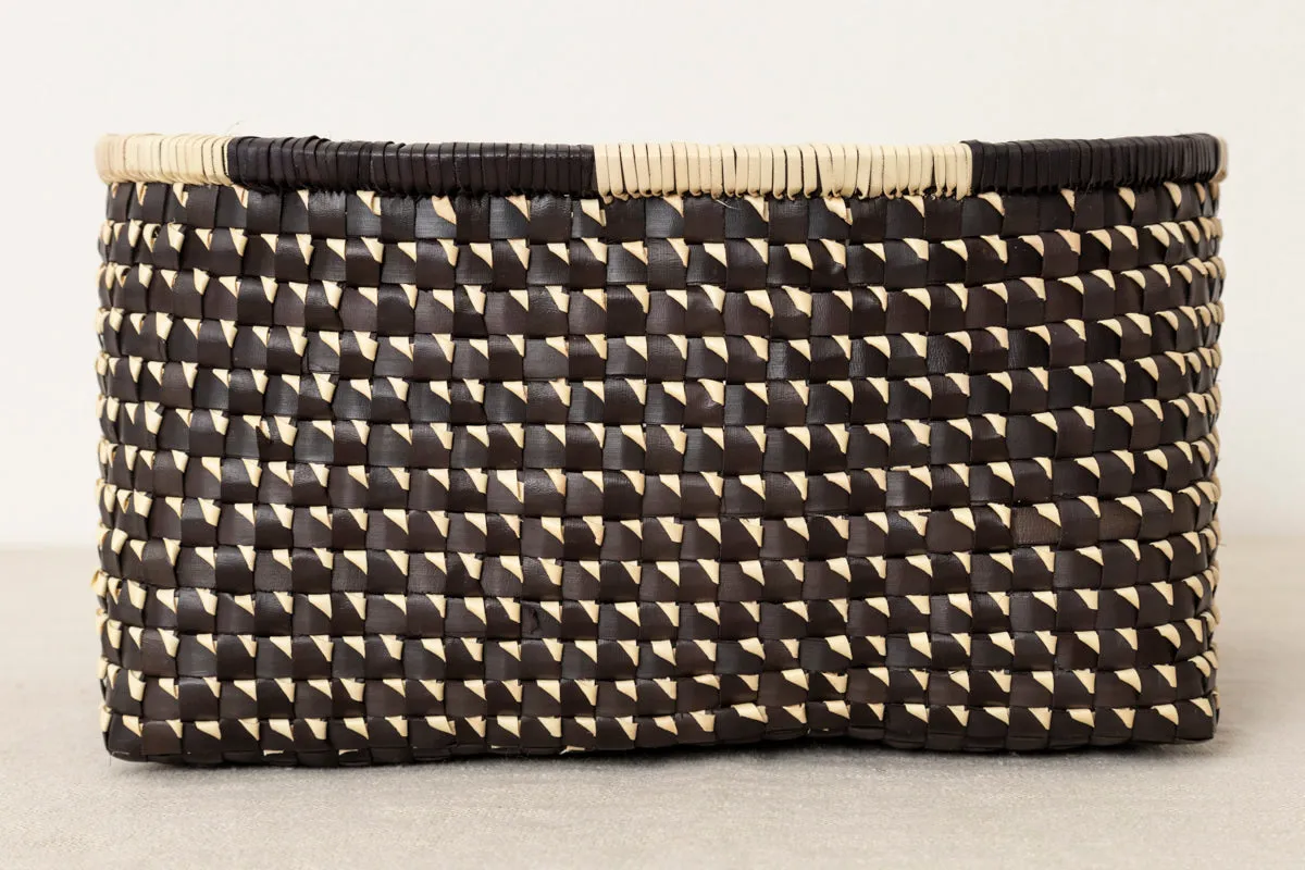 Kottan Open Basket “Black Natural” S, M, L / Palm leaf / IND 330917