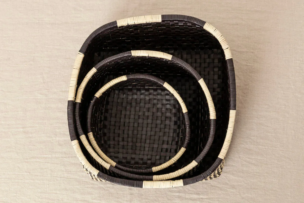 Kottan Open Basket “Black Natural” S, M, L / Palm leaf / IND 330917