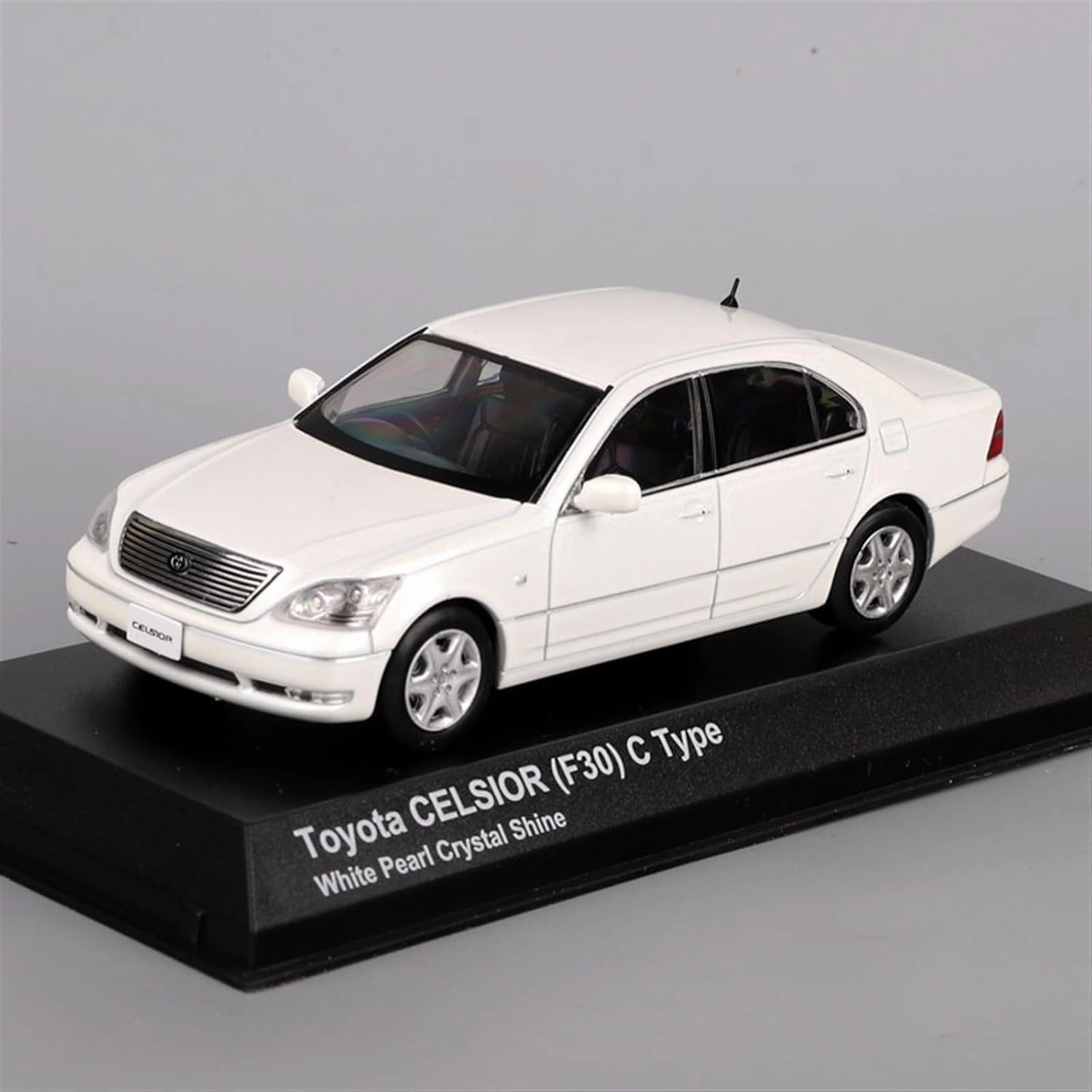 Metal Die Cast Toy Cars Scale 1 43 for F30 Classic White Coupe Simulation Alloy Car Model Scene Metal Model Car for Home Or Office Décor