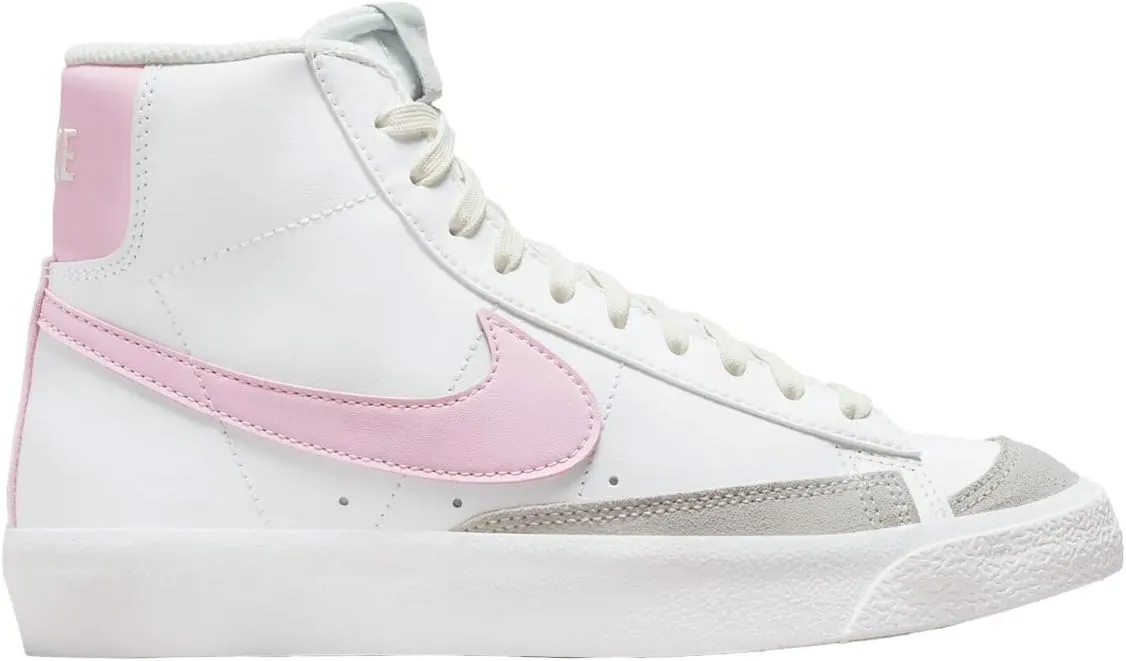 Nike Boy's Air Force 1 Mid Le (Big Kid)