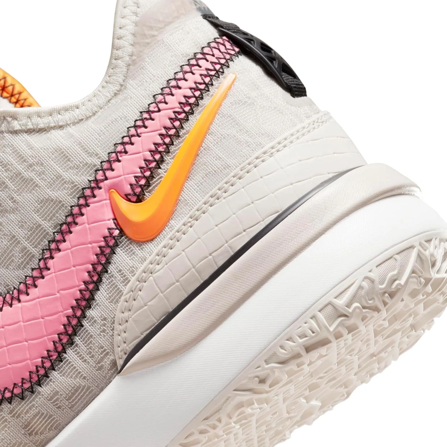 Nike Men's Modern