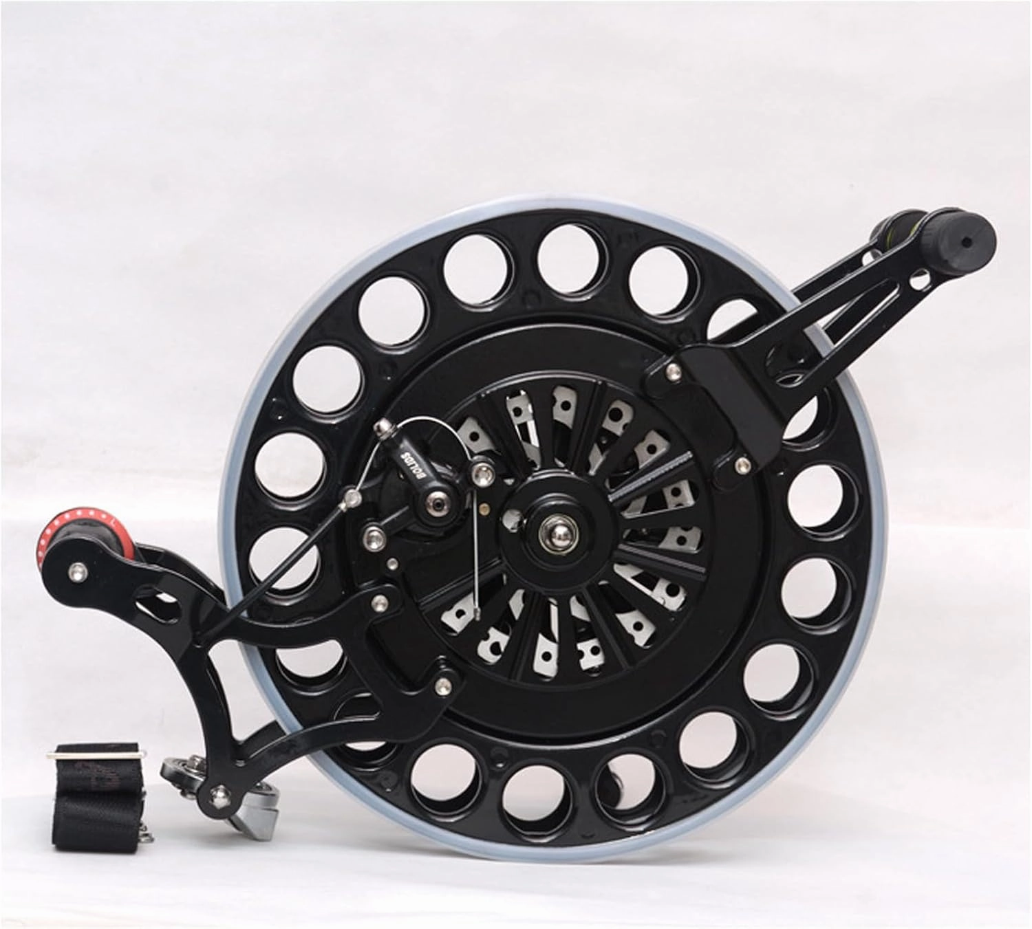 Outdoor Kite Reel Alloy Kite Strap Wheel 4-Speed Gear Wheel Disc Brake Kite Power Reel Outdoor Kite Winder for Medium&Large Kite Flying Accessories,Black Kite Reel