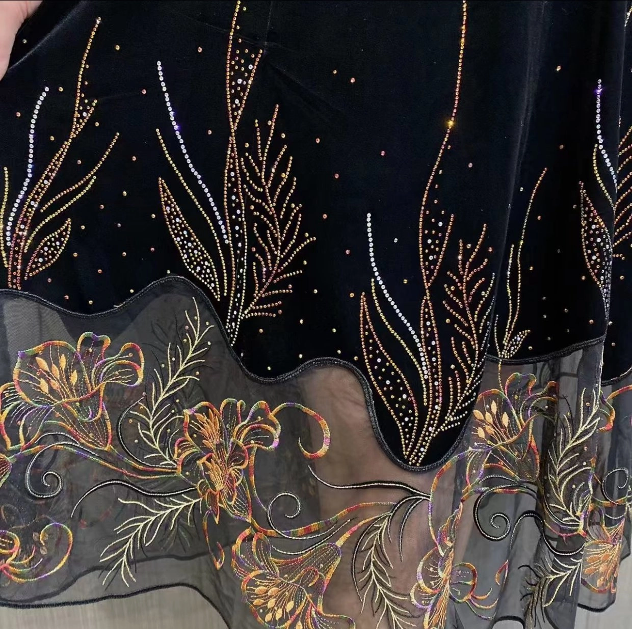 Shiny gold velvet midi skirt