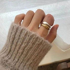 Silver Wave Ring – Adjustable Geometric Handmade Jewelry
