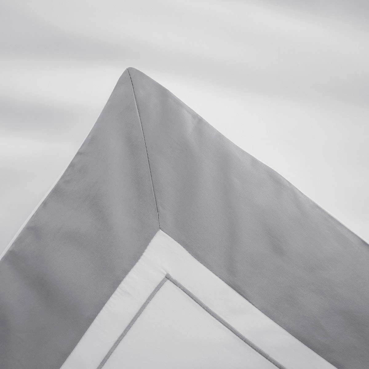 Yves Delorme Lutece Sham - Luxury Bed Accessory - Fashionable and Functional